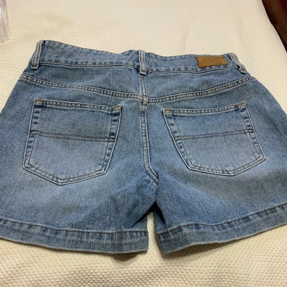 Tommy Hilfiger Shorts - Picture 3 of 5